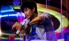 被cao哭各种姿势跪趴打屁股